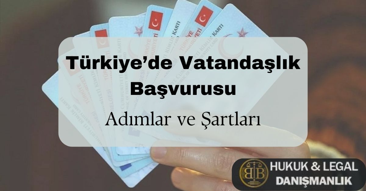 Türkiye’de vatandaşlık başvurusu hakkında bilgilendirici bir görsel. Bir kişi, elinde birden fazla Türk kimlik kartı tutuyor. Ön planda, 'Türkiye’de Vatandaşlık Başvurusu – Adımlar ve Şartlar' başlıklı metin yer almakta. Türk vatandaşlığına başvuru süreci, gerekli belgeler ve hukuki danışmanlık hakkında detaylı bilgi almak için yazımızı okuyabilirsiniz. BB Hukuk & Legal Danışmanlık, yabancılar hukuku kapsamında vatandaşlık başvuruları, oturma izni ve hukuki süreçlerle ilgili profesyonel destek sunmaktadır.